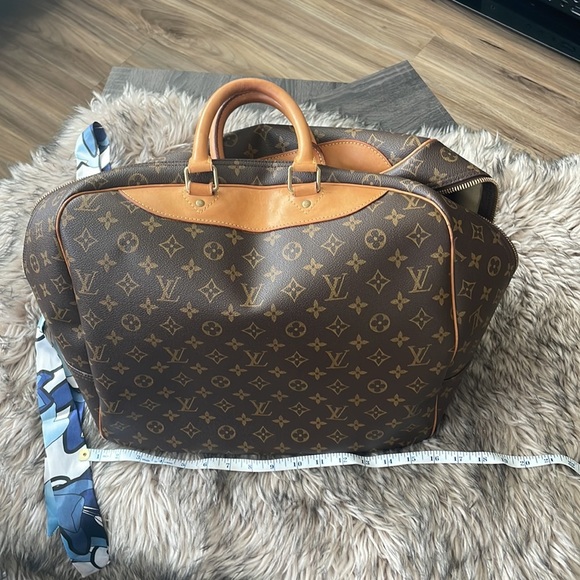 Authentic Louis Vuitton bowling bag - Picture 5 of 12